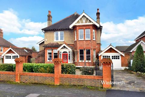 5 Cornwall Road, Sutton, SM2 6DR
