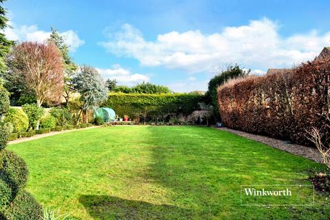 5 Cornwall Road, Sutton, SM2 6DR