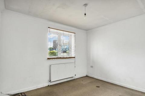 2 bedroom flat for sale, Waltham Cross EN8