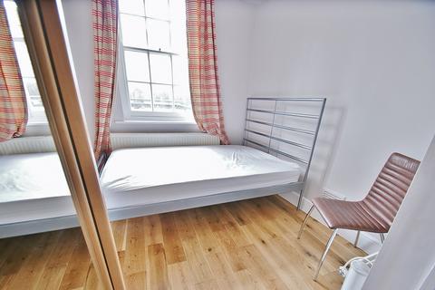 2 bedroom flat to rent, Hanson Street, London, W1W 6UG