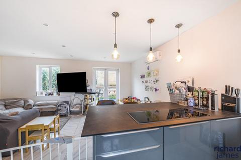 97 Boundary Close, Kingsdown, Swindon, SN2 7TG