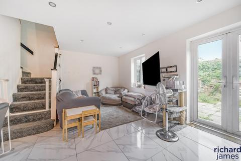 97 Boundary Close, Kingsdown, Swindon, SN2 7TG