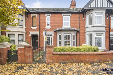 3 bedroom terraced house for sale, Avenue Road, Old Town, Swindon, SN1