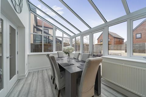 19 Minerva Heights, Blunsdon, Swindon, SN26 8AB