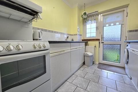 2 bedroom end of terrace house to rent, 1 Baxter Lane, Alexandria G83 0QU