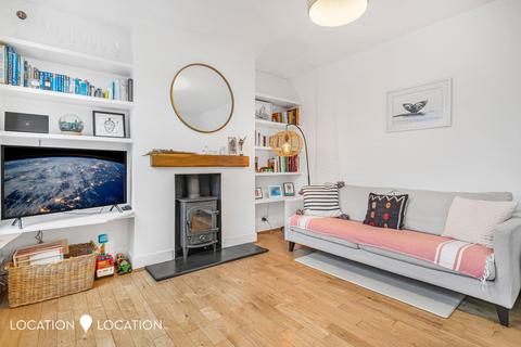 Flat A, 1 Lavers Road, London, N16 0DU