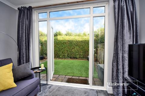 Flat 3, Edge Court Lincoln Road, Worcester Park, KT4 8AW
