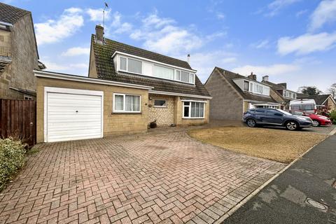 3 bedroom detached house for sale, Sutton Park, Blunsdon, SN26 7BA