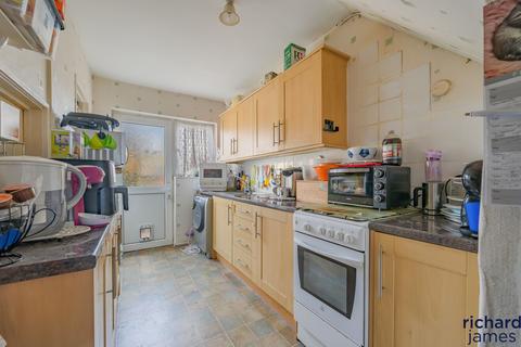 3 bedroom terraced house for sale, 70 Carstairs Avenue, Swindon, SN3