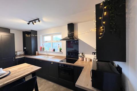 37 Coronation Road, Wroughton, Swindon, SN4 9AT