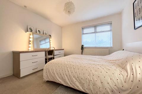 37 Coronation Road, Wroughton, Swindon, SN4 9AT