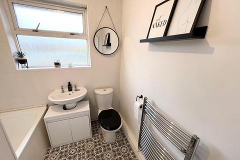 37 Coronation Road, Wroughton, Swindon, SN4 9AT