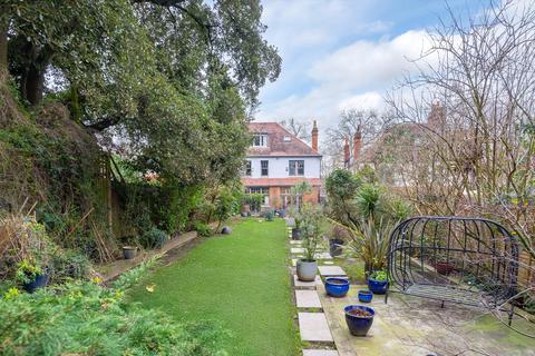 5 bedroom semi-detached house for sale, Sunray Avenue, London, SE24