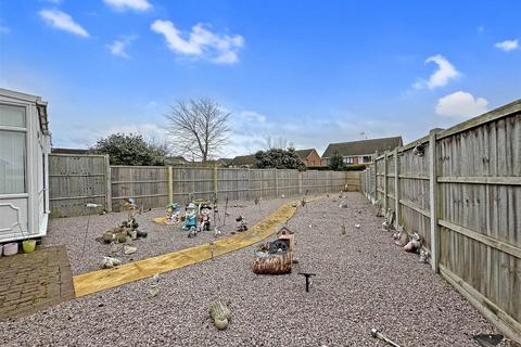 3 bedroom semi-detached house for sale, Peebles Road, Newark