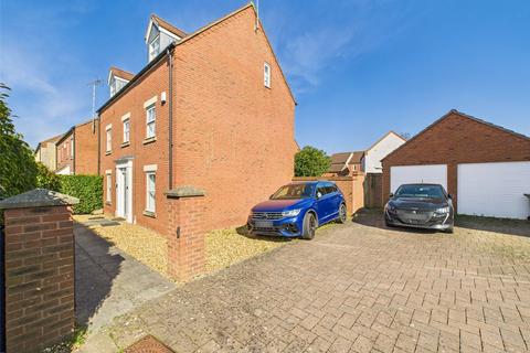 5 bedroom detached house for sale, Woodvale Kingsway, Quedgeley, Gloucester, Gloucestershire, GL2