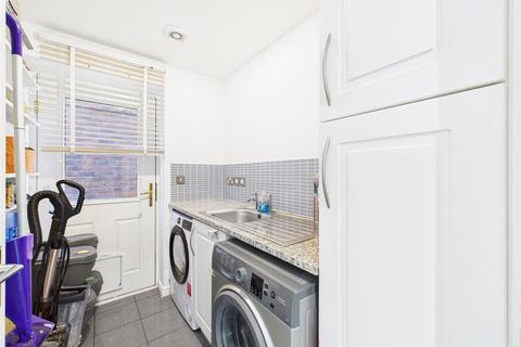 44 Woodvale Kingsway, Quedgeley, Gloucester, GL2 2BE
