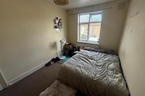 3 bedroom house to rent, London E16