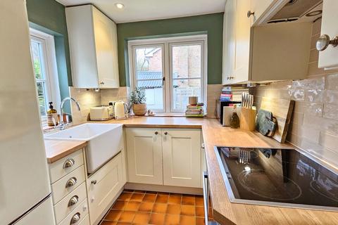 3 bedroom semi-detached house for sale, Enborne Row, Newbury RG20