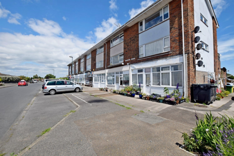 2 bedroom flat to rent, Madeira Avenue, Bognor Regis, PO22