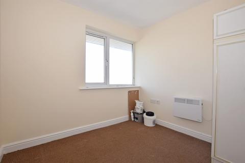 2 bedroom flat to rent, Madeira Avenue, Bognor Regis, PO22