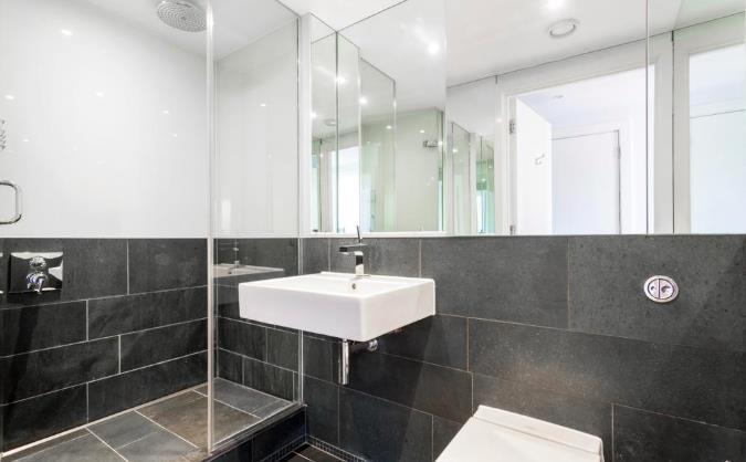 Bathroom-room-Grosvenor Waterside-Gatliff-Road- Lon