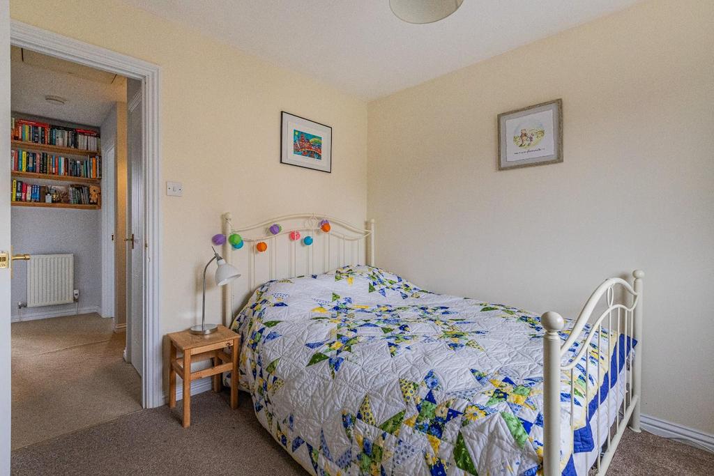 Llandinam Crescent 12-10.jpg