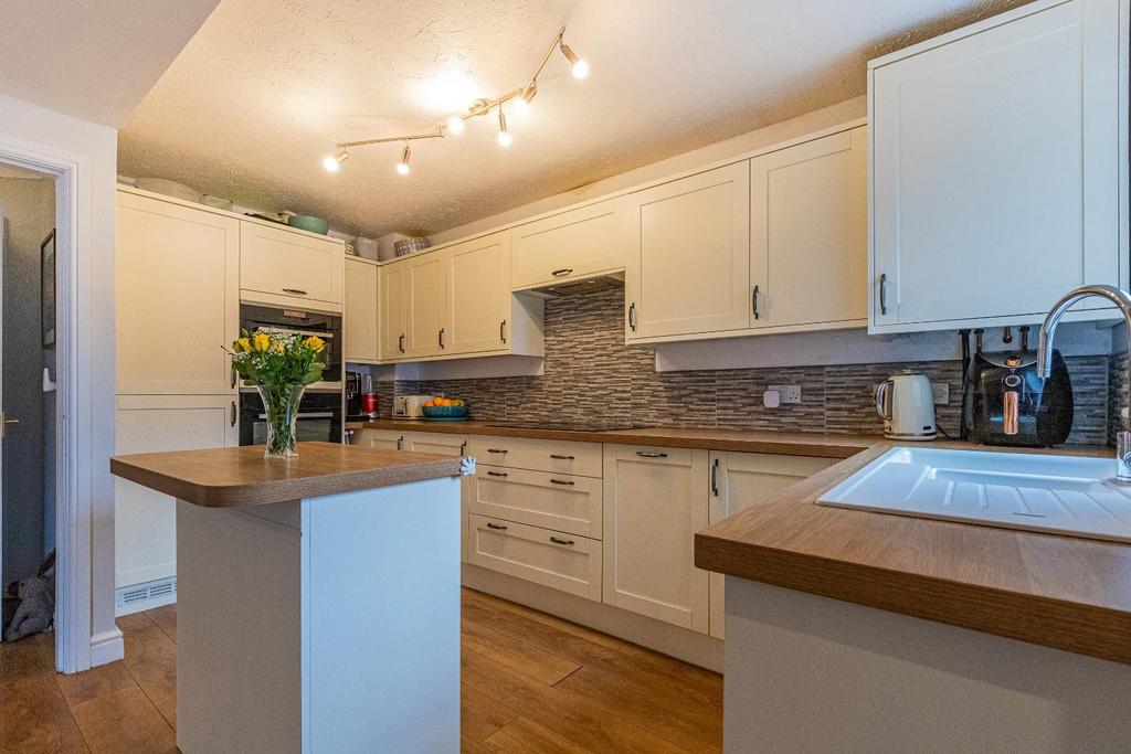 Llandinam Crescent 12-24.jpg