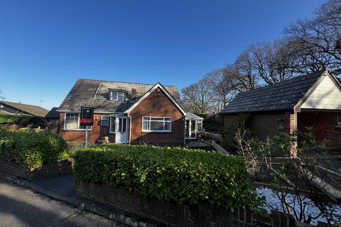 3 bedroom bungalow to rent, Deepdene Lane, Bournemouth