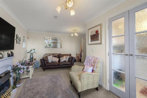 1 bedroom flat for sale, Whitehall Road, Sale