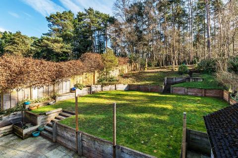 6 bedroom detached house for sale, 31 Frensham Vale, Lower Bourne, Farnham, GU10