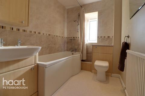 2 bedroom flat to rent, Princes Gate, PETERBOROUGH