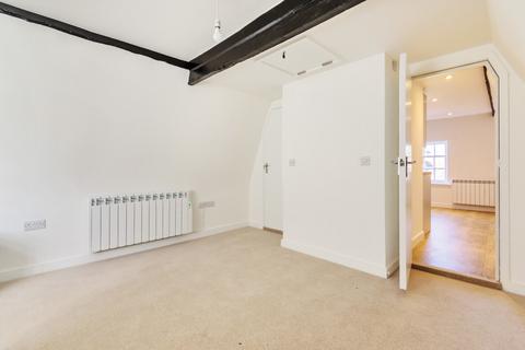 1 bedroom flat to rent, West Street, Hampshire SO24