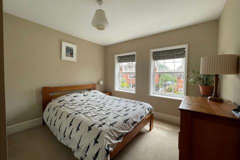 4 bedroom semi-detached house to rent, Westgate Road, Newbury RG14