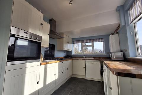 3 bedroom semi-detached house to rent, Churchfield Road, Walton, Peterborough, Cambridgeshire. PE4 6HE