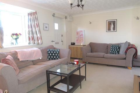 2 bedroom terraced house for sale, Aldeburgh Gardens, Highwoods