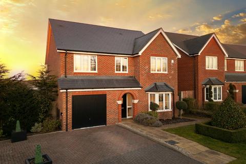 4 bedroom detached house for sale, Leonards Gate, Aylesbury HP18