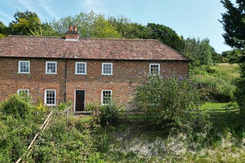 3 bedroom semi-detached house for sale, Gossy Hill Road, Wormshill, Sittingbourne