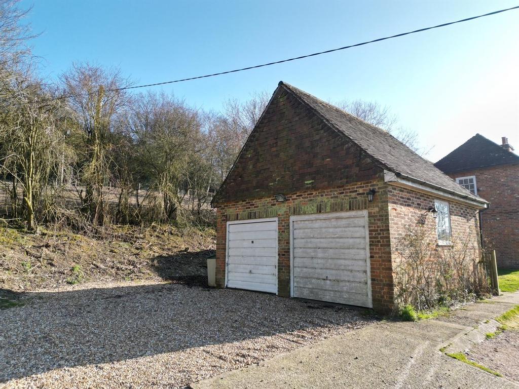 2 Gossy Hill - garage.jpg
