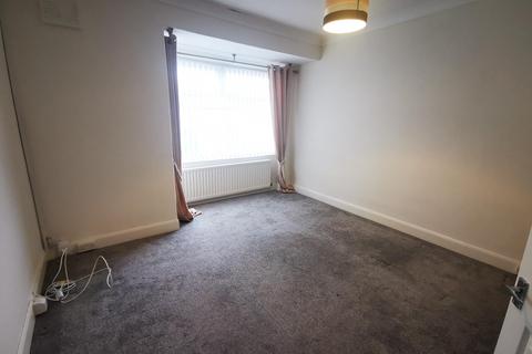 2 bedroom flat to rent, Balkwell Avenue, North Shields NE29