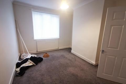 2 bedroom flat to rent, Balkwell Avenue, North Shields NE29