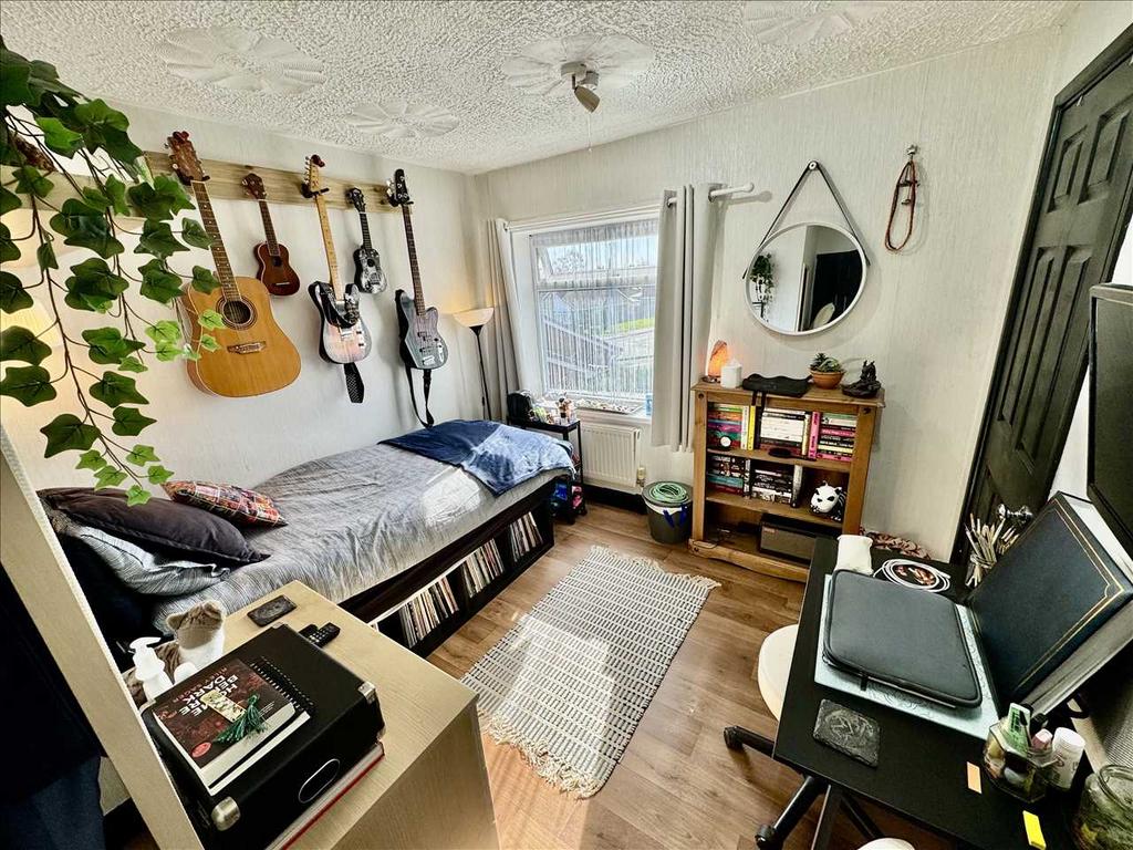 BEDROOM  2  (Rear)