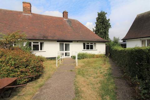 3 bedroom bungalow to rent, Sutton Passeys Crescent, Wollaton, NG8 1BU