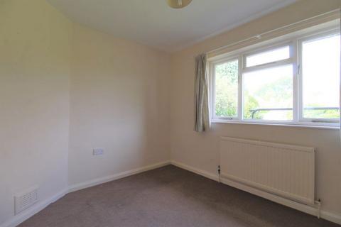 3 bedroom bungalow to rent, Sutton Passeys Crescent, Wollaton, NG8 1BU