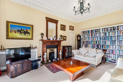 24 Dalkeith Avenue, Glasgow, G41 5BN