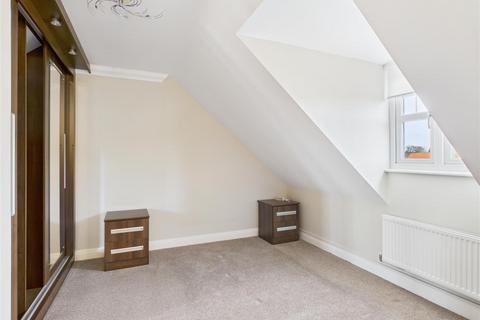 3 bedroom end of terrace house for sale, Priory Close, Nafferton, Driffield