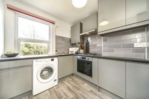 2 bedroom flat for sale, Norwood Road, London SE24