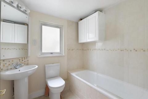 30 Wimbledon Park Road, London, SW18 1LT