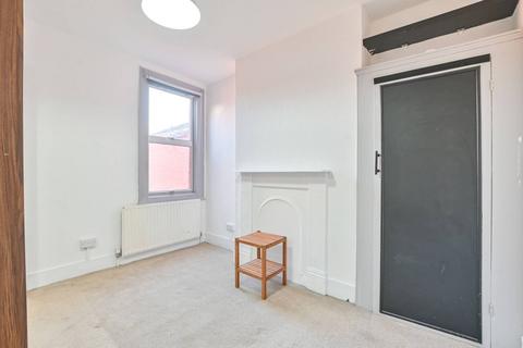 2 bedroom maisonette to rent, Deacon Road, Dollis Hill, London, NW2