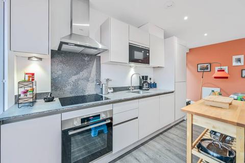 1 bedroom flat for sale, Buchanan Lodge, Streatham, London, SW16