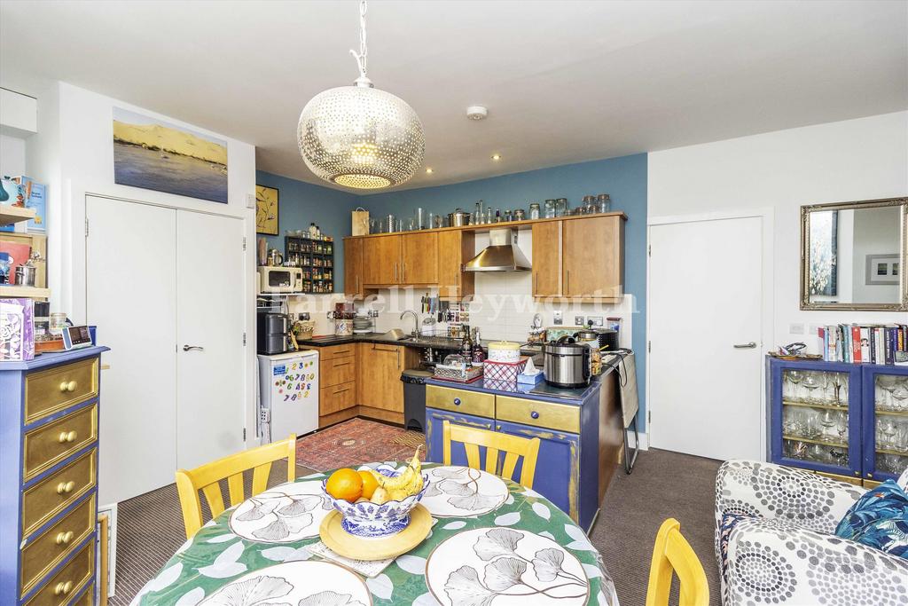 Kitchen dining room